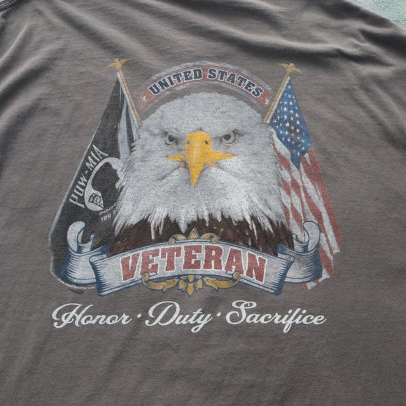 Veteran Shirt Crewneck Mens XL Gray Gildan American Flag POW Tee - Picture 1 of 10
